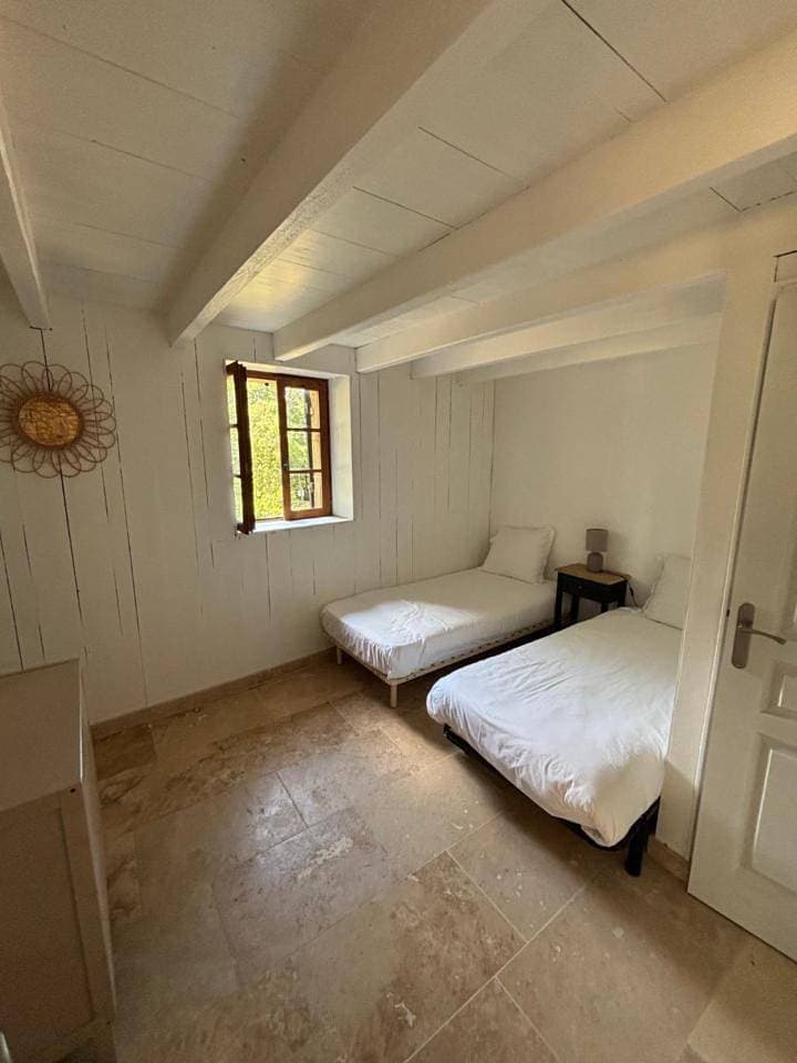 Foto 7 von 26: Three-Bedroom House