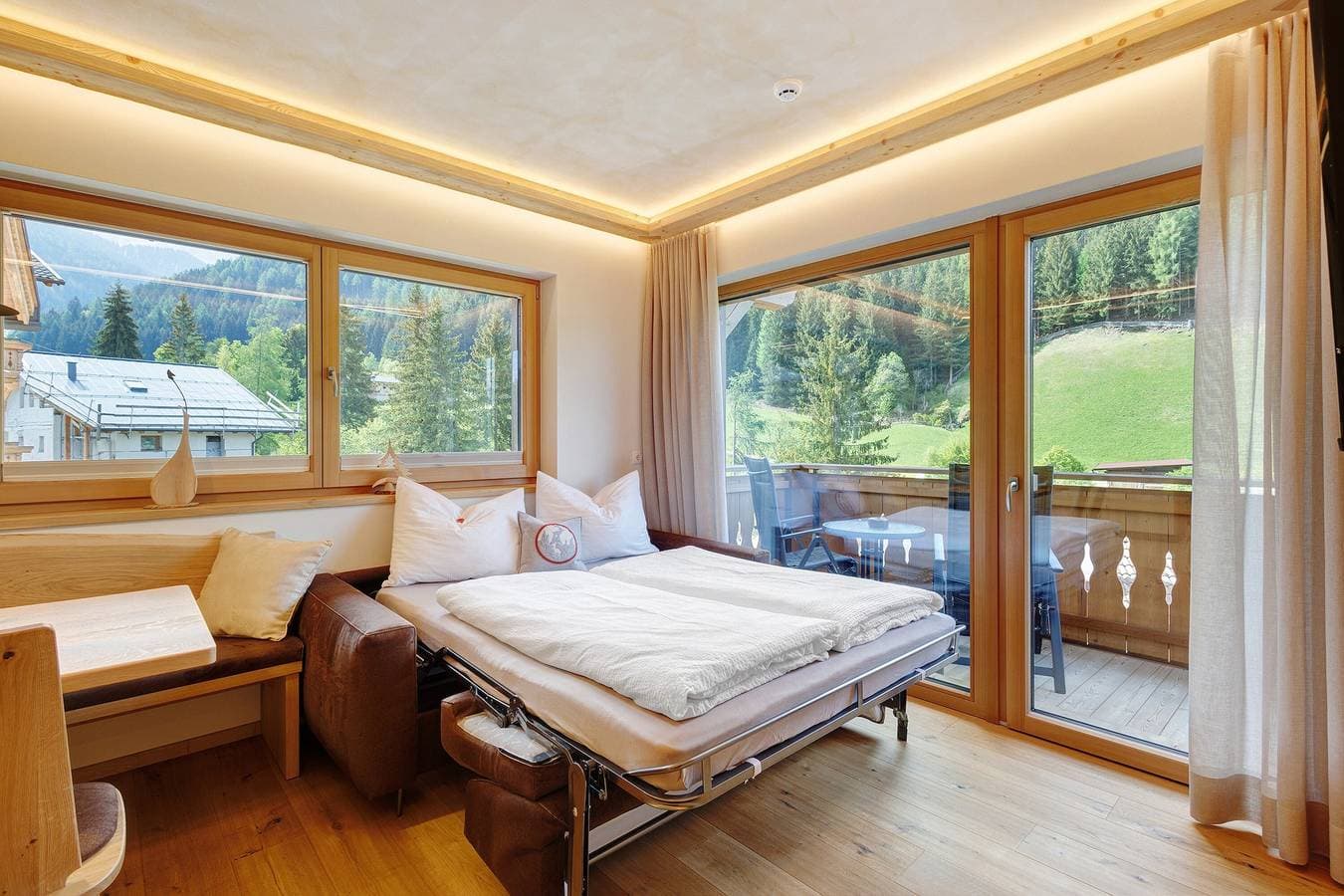 Foto 10 von 40: Apartment 'Weissbrunn Lisa' mit Bergblick, Gemeinschaftsterrasse und WLAN