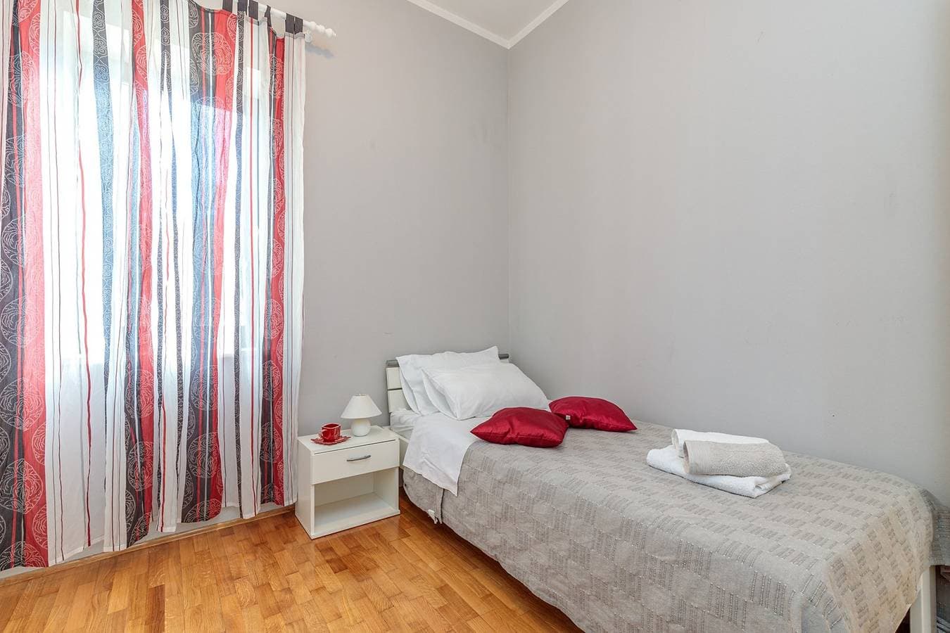 Foto 11 von 33: Apartment Terlevic mit 4 Schlafzimmern und Terrasse