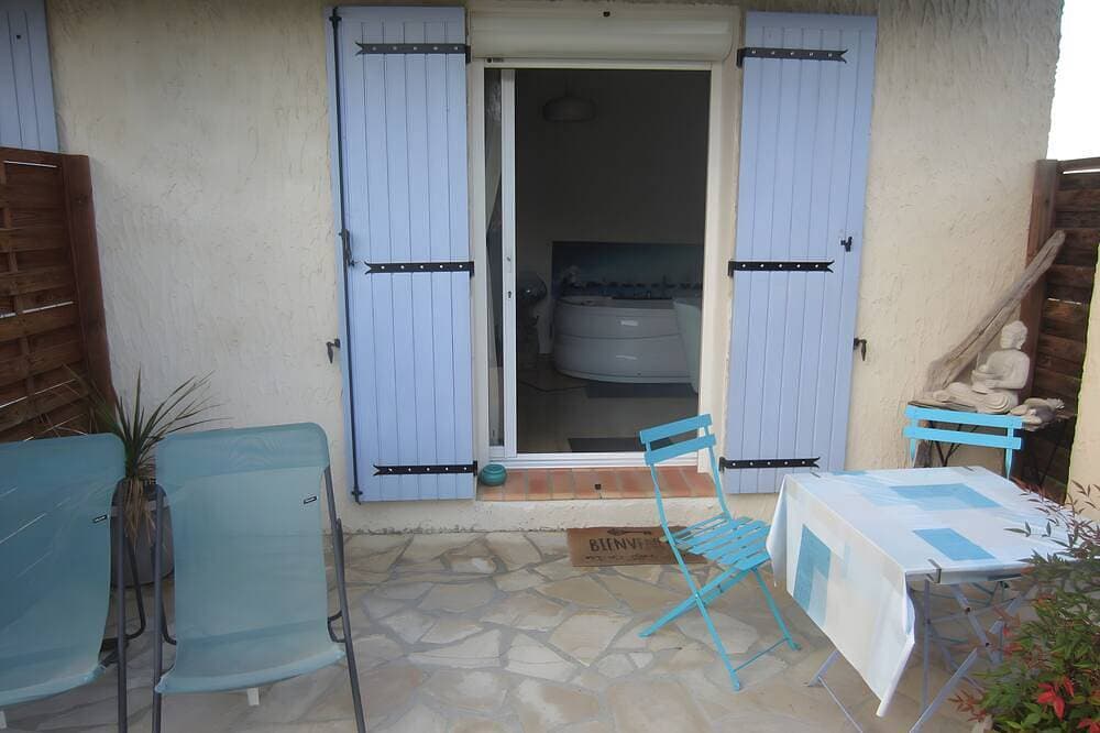 Foto 11 von 30: Gästezimmer „Balnéo Spa Cœur À Cœur“ mit privatem Pool, WLAN und Klimaanlage