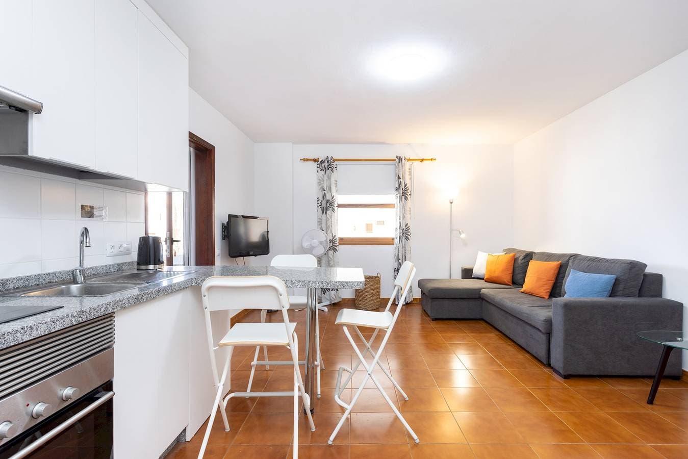 Foto 5 von 40: Ferienwohnung für 3 Personen mit Pool