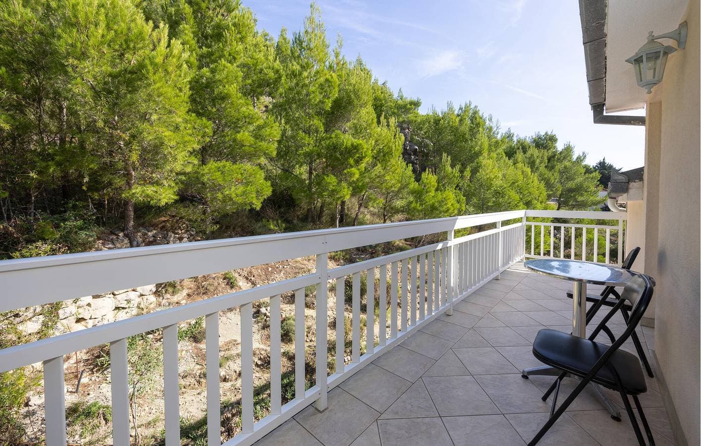 Foto 9 von 23: Modernes Apartment mit Terrasse, Parkplatz und WLAN – 600 m vom Strand entfernt