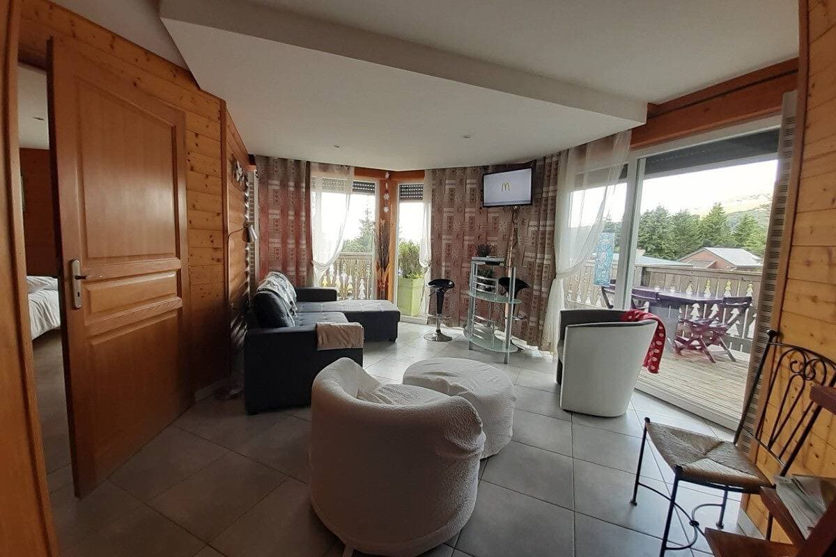 Foto 6 von 35: Ferienwohnung für 6 Personen mit Terrasse