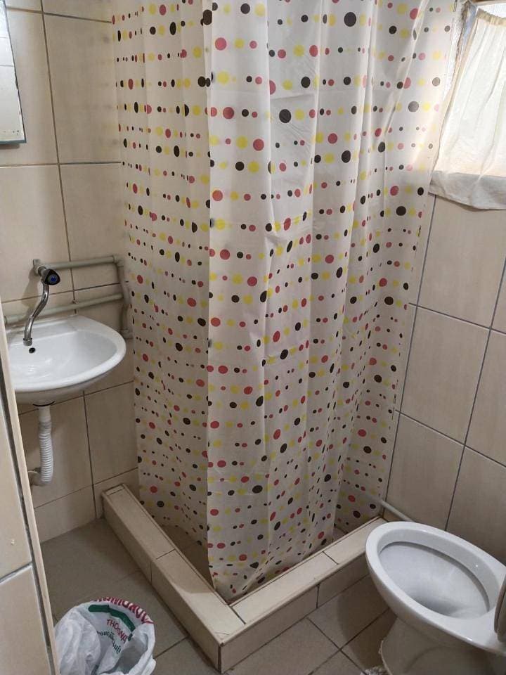 Foto 6 von 15: Double Room with Private Bathroom