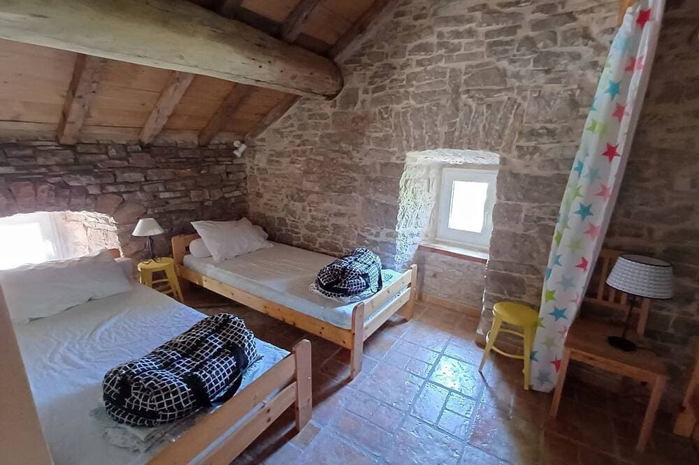 Foto 3 von 30: Le Cazal, Gîte de France, private heated pool