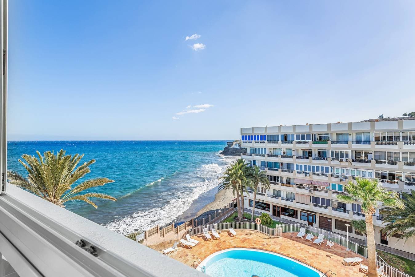 Newly Refurbished Beachfront 1