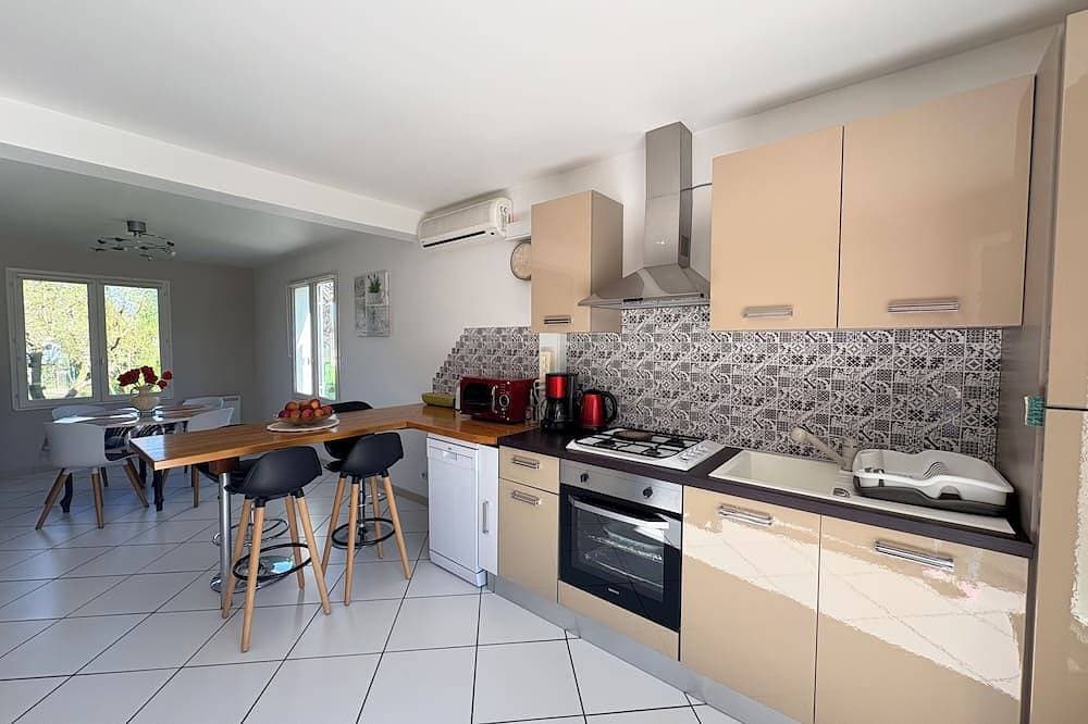 Foto 8 von 8: Mon Calme - Charming 3-star furnished apartment in a peaceful, rejuvenating setting 5 minutes from the sea.