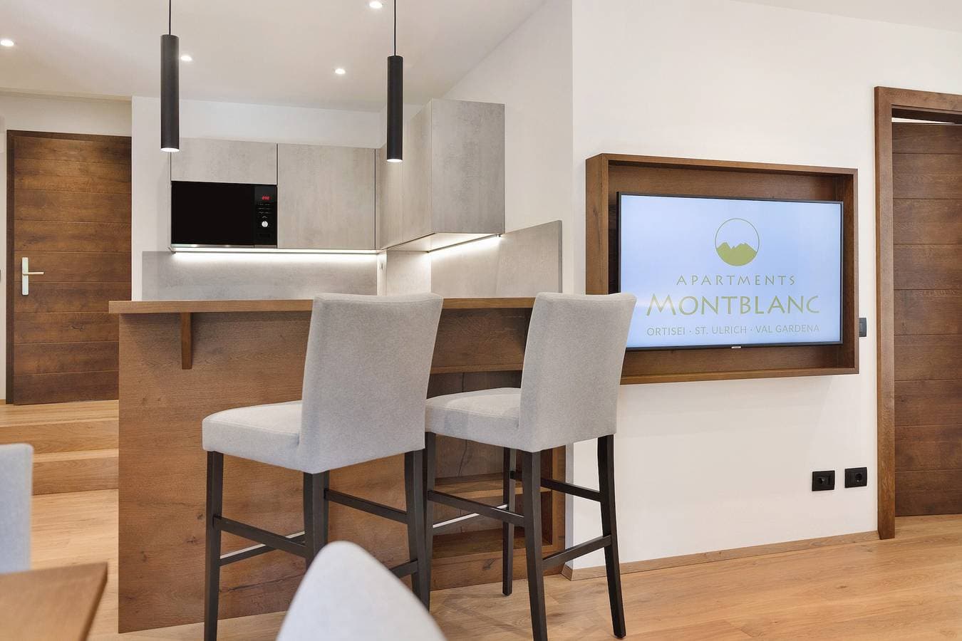 Foto 3 von 32: Brandneue Ferienwohnung "Sella - Montblanc" mit WLAN, Terrasse und Garten