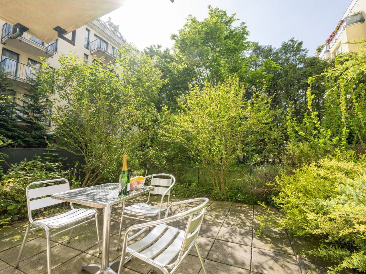 Foto 12 von 17: Studioappartement mit kleinem Garten und Terrasse
