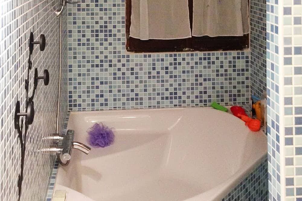 Foto 6 von 25: Schönes Haus, auf 2500m² Grundstück mit privatem Pool,