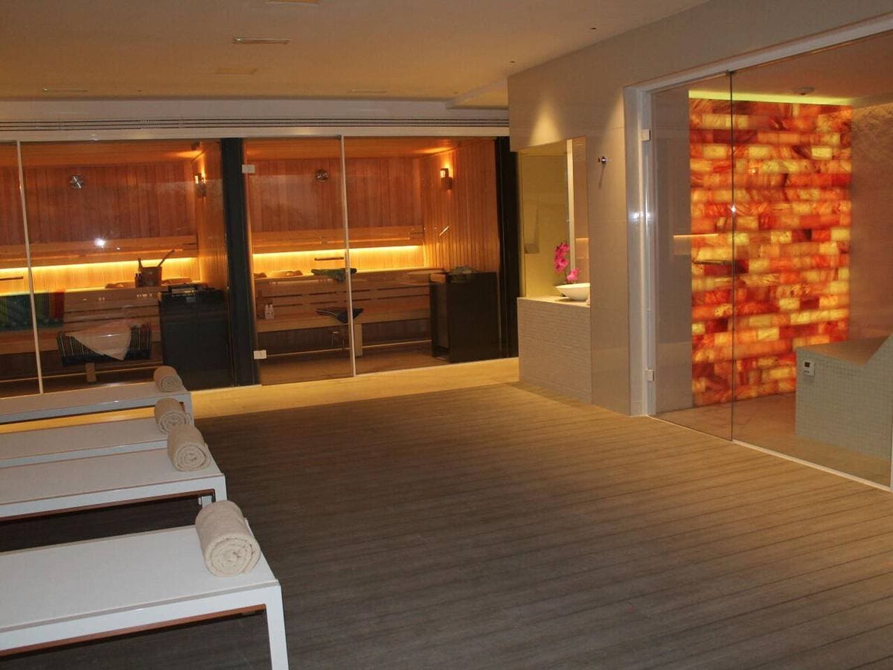 Foto 10 von 27: Arena Negra Suites & Spa S3
