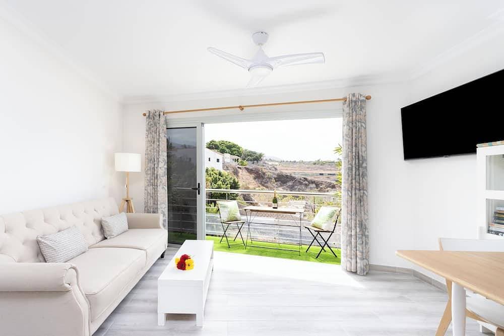 Foto 10 von 26: Stunning Beachfront Getaway, Your Perfect Retreat, Wifi, Garage, Sunset !!!