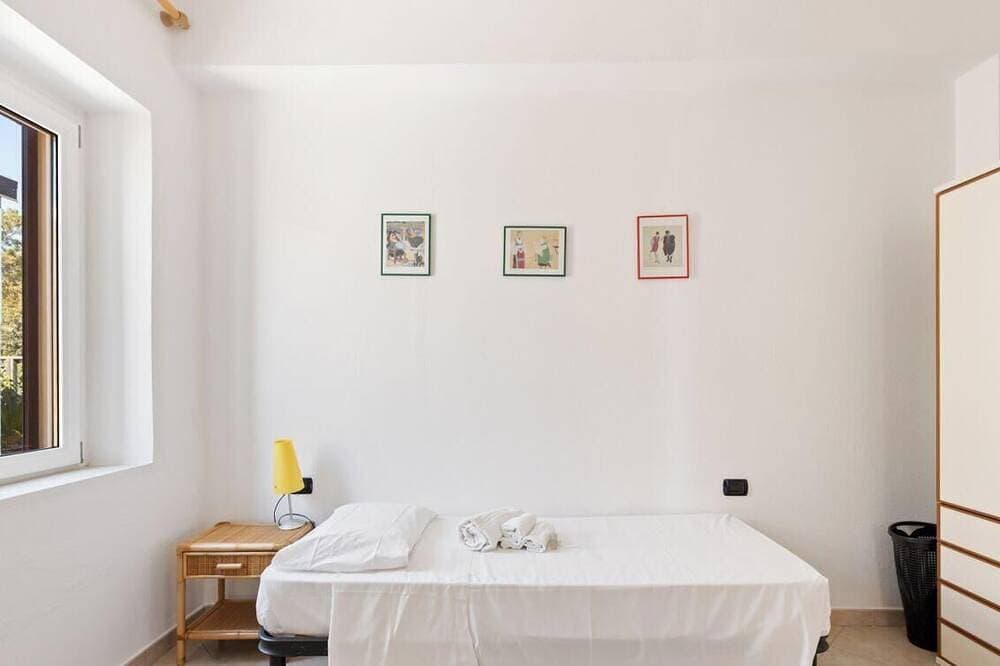 Foto 8 von 30: Is Feminas 25 – Wake up just moments from the sea 🌊☀️