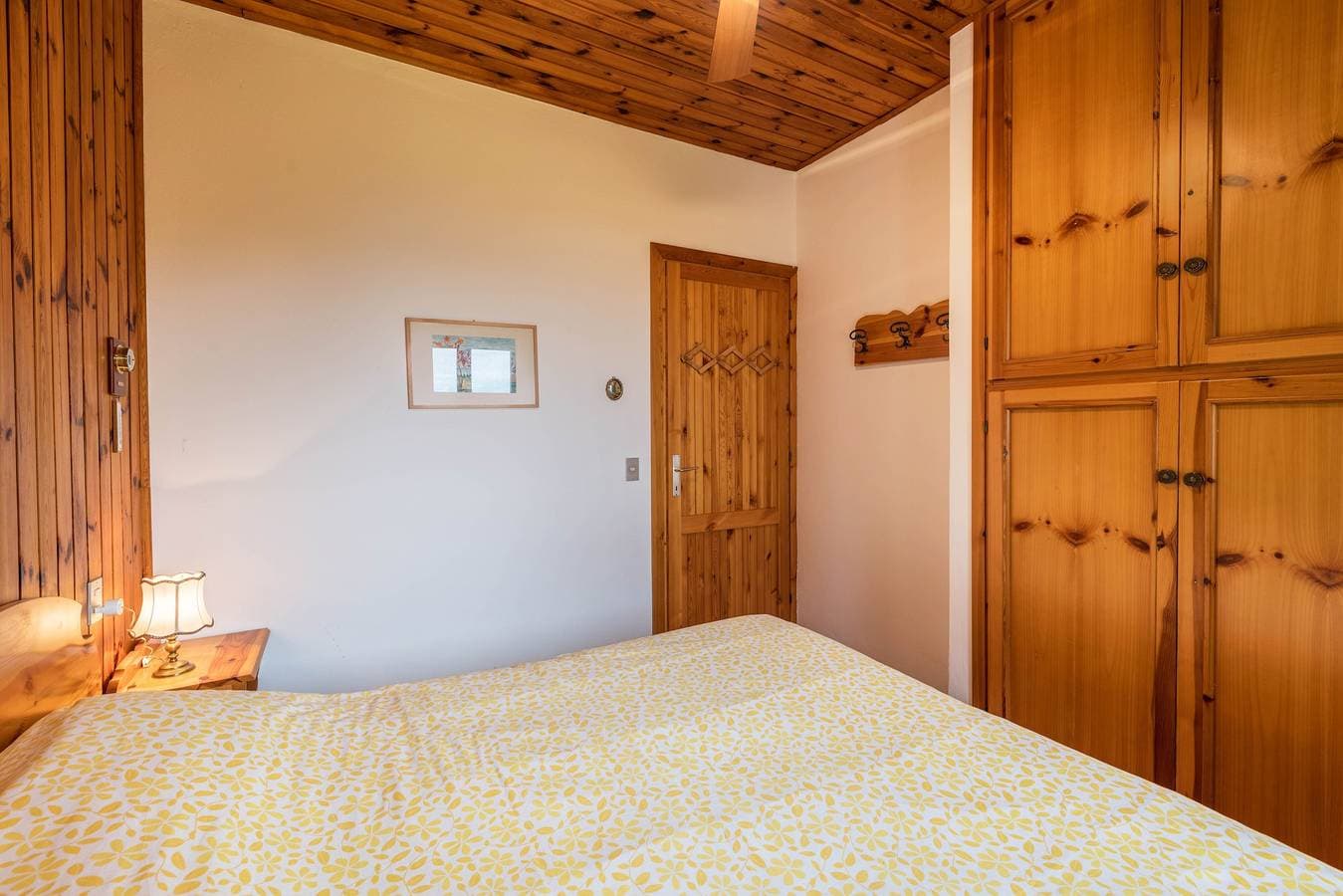 Foto 13 von 25: Gemütliche Ferienwohnung mit Balkon, Seeblick und WLAN; Parkplätze vorhanden, Haustiere erlaubt
