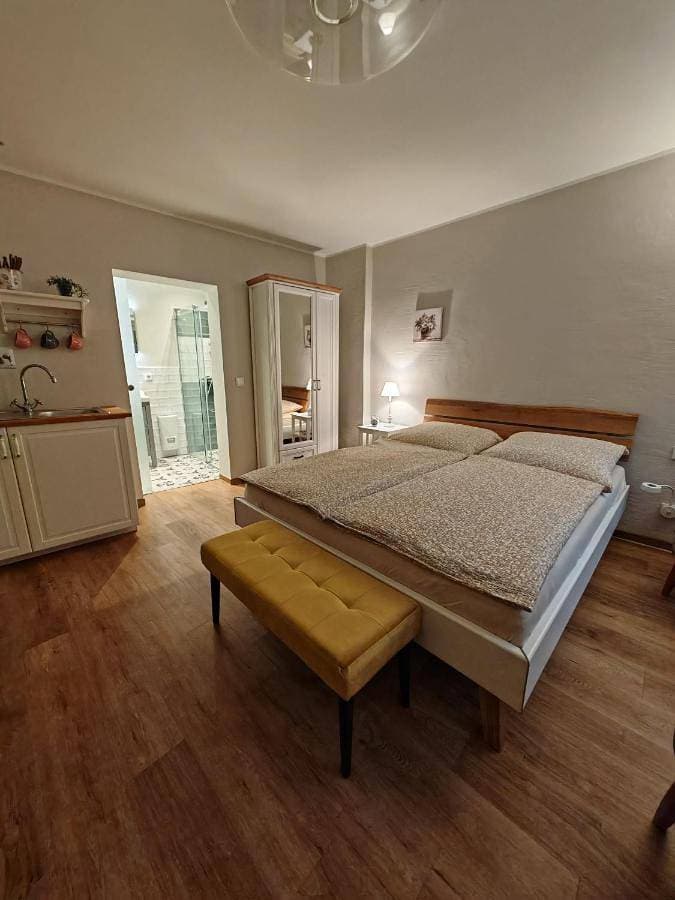 Foto 5 von 9: Double Room with Private Bathroom