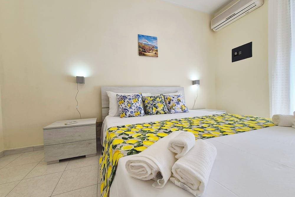 100 m² apt with free parking over the citrus garden– for families in Trappitello 1