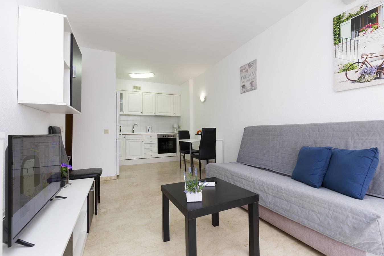 Foto 13 von 34: Ferienwohnung für 4 Personen mit Terrasse
