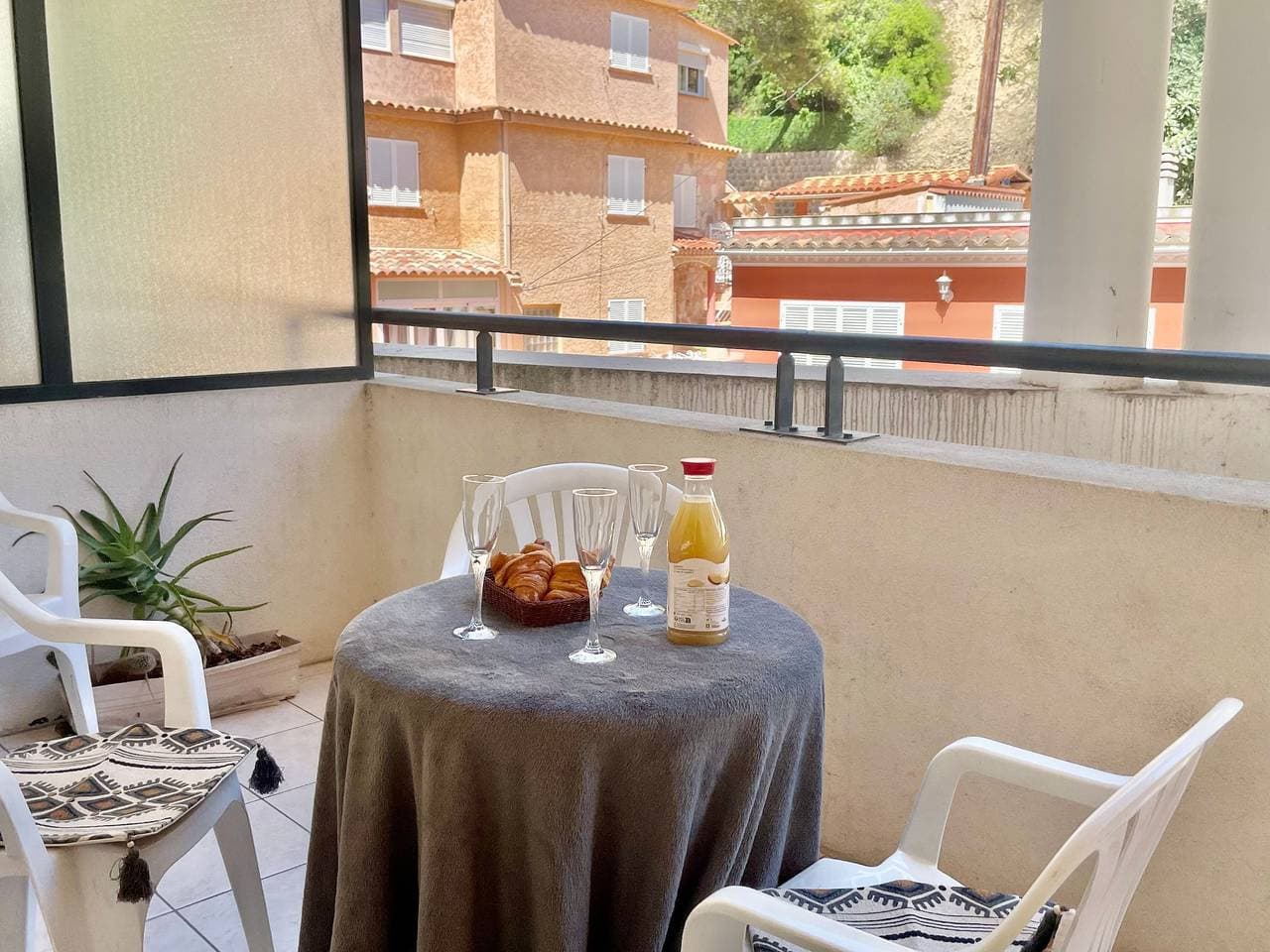 Foto 12 von 21: One bedroom flat near Monaco