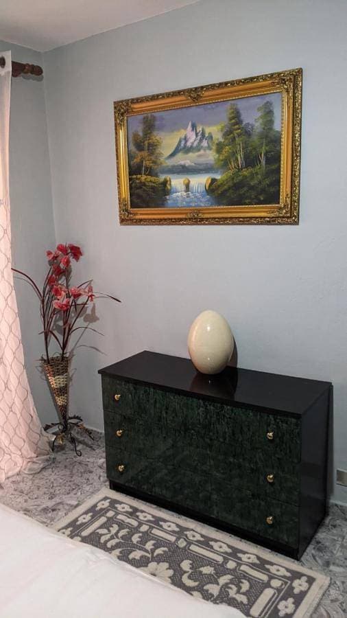 Foto 4 von 18: One-Bedroom Apartment with City View