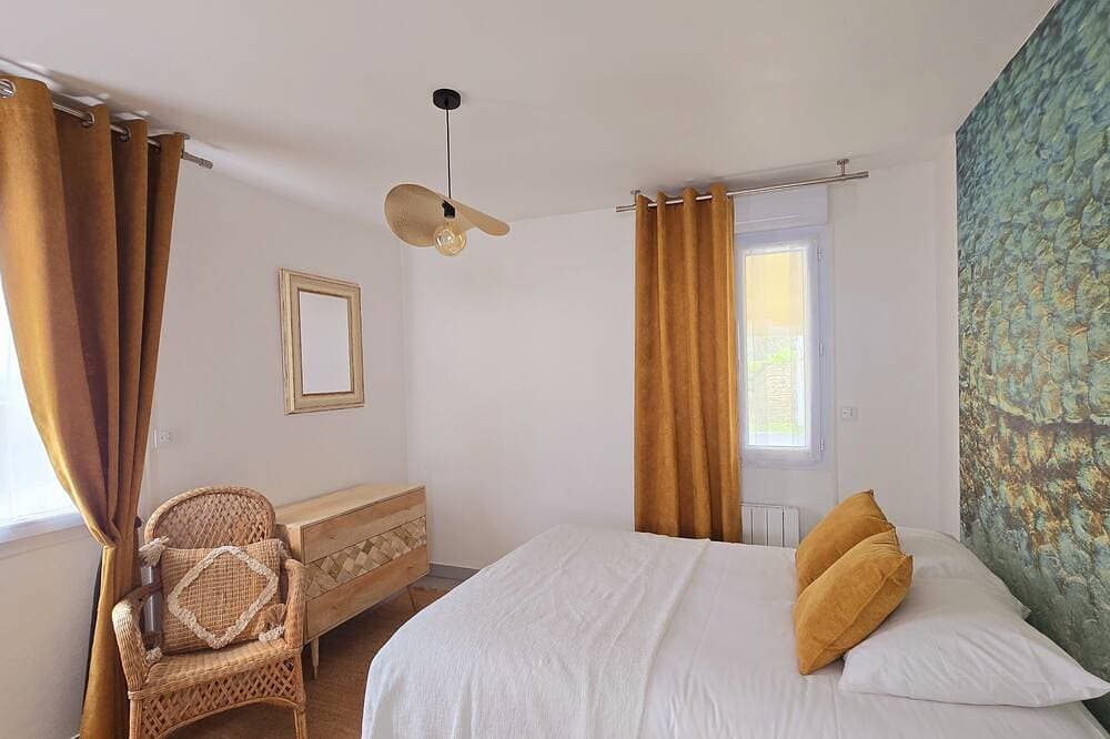 Foto 7 von 17: Les Embruns Vacation Rental: The Sea at Your Feet