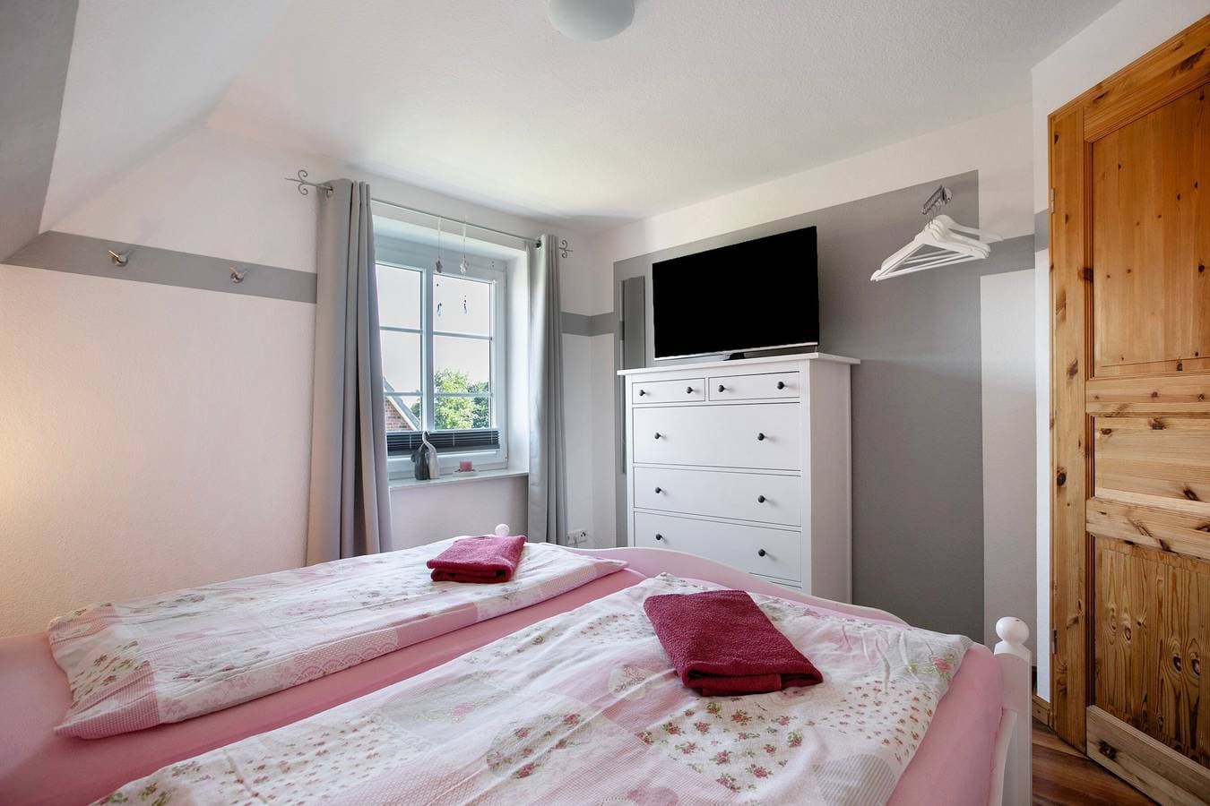 Foto 10 von 22: Ferienwohnung Seeluft Nordstrand mit privater Terrasse