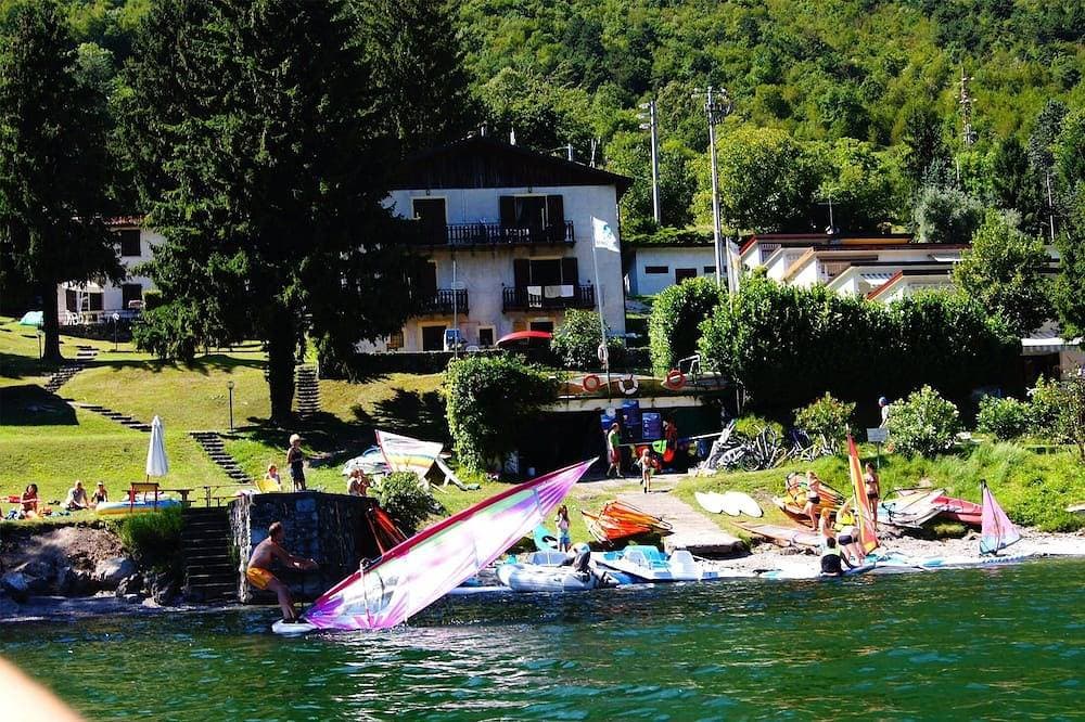Foto 5 von 30: In erster Reihe zum See für 5 Personen