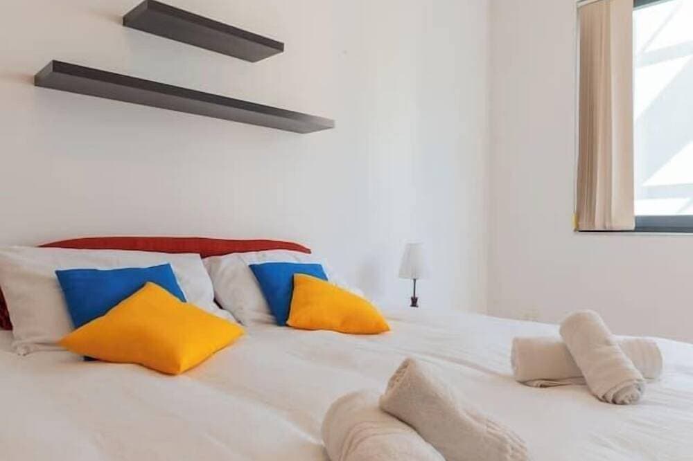 Foto 6 von 30: The King at Roulette | Modern Apartment, Paceville