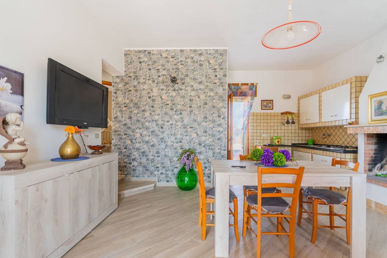 Foto 9 von 25: Ferienwohnung Amare 1 in Strandnähe mit überdachter Terrasse und Garten