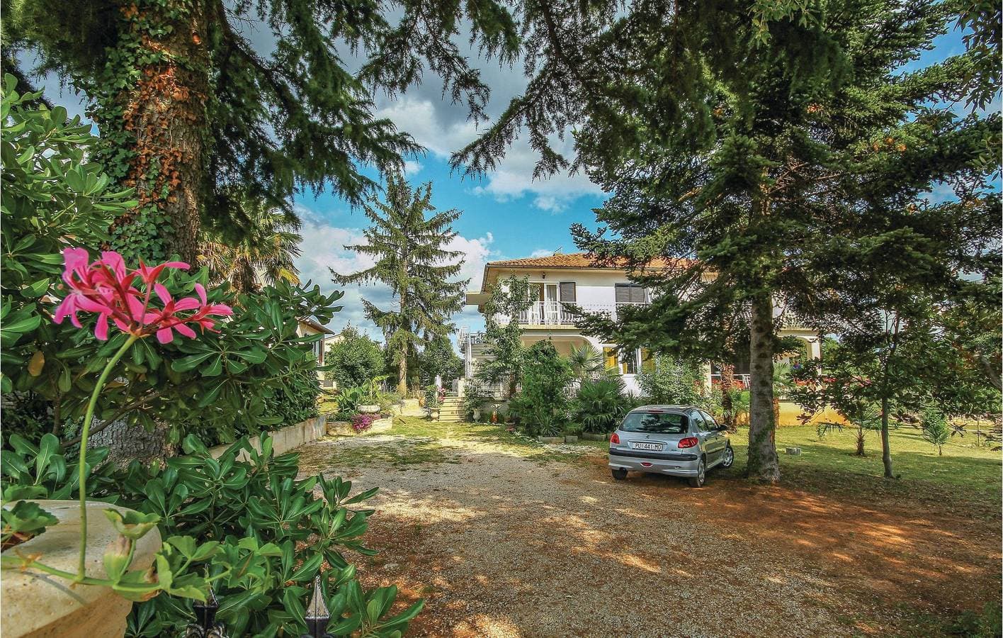 Foto 9 von 27: Gemütliche Ferienwohnung mit Terrasse, WLAN und Parkplatz in der Nähe der Küste und des Stadtzentrums