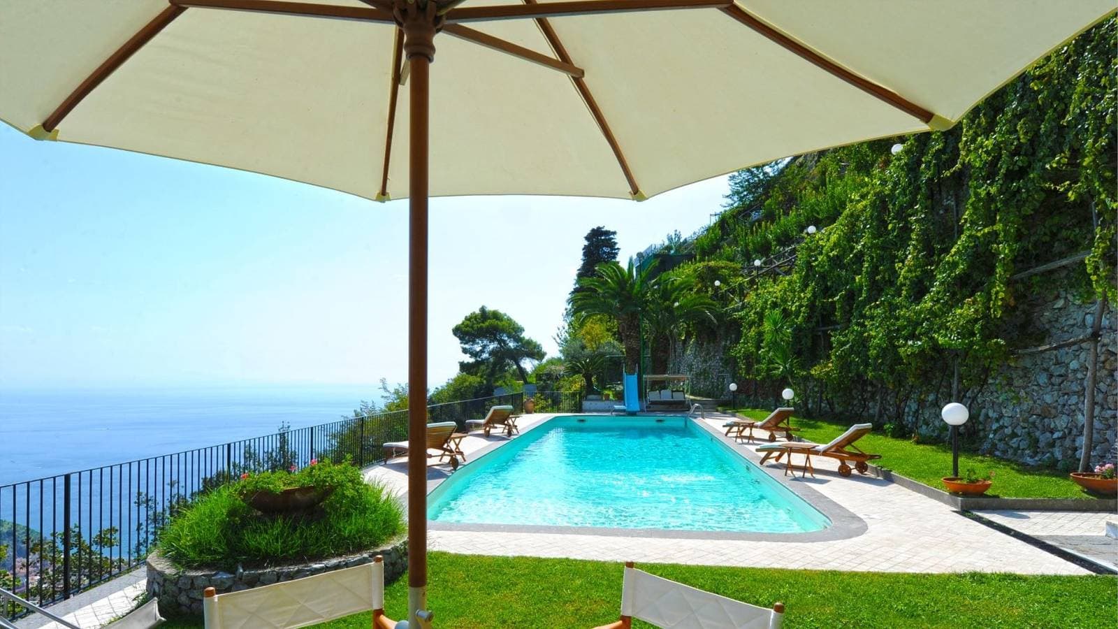Foto 11 von 52: Villa für 10 Personen mit Pool
