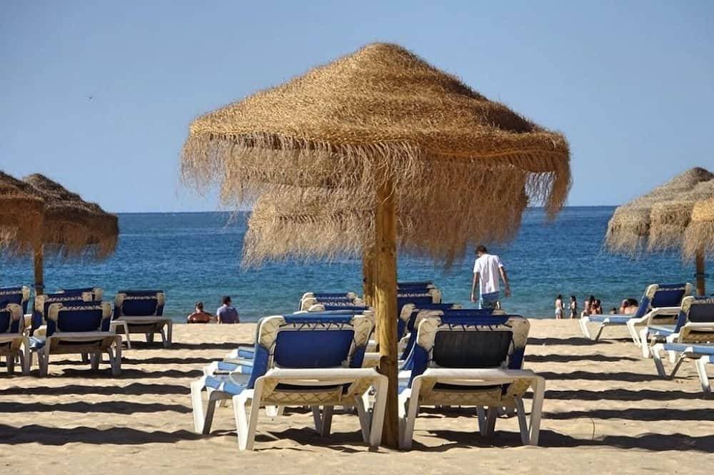 Foto 12 von 20: Excellent studio, beachfront, sea view w/ parking lot