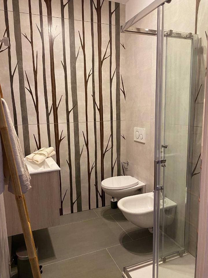 Foto 7 von 9: Double Room with Private Bathroom