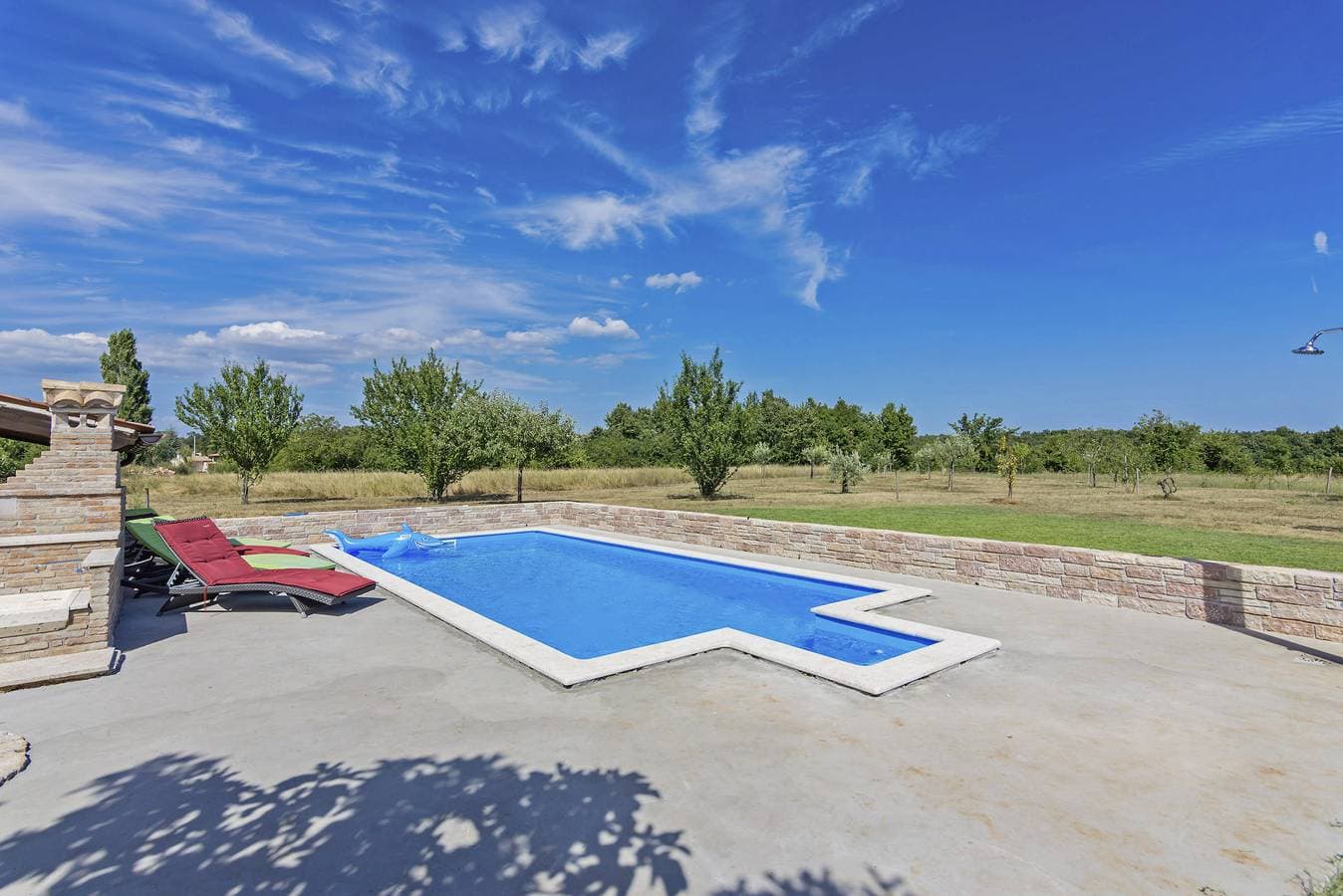 Foto 5 von 16: Ferienhaus Mariva * großer Garten, privater Pool, Grill, WLAN