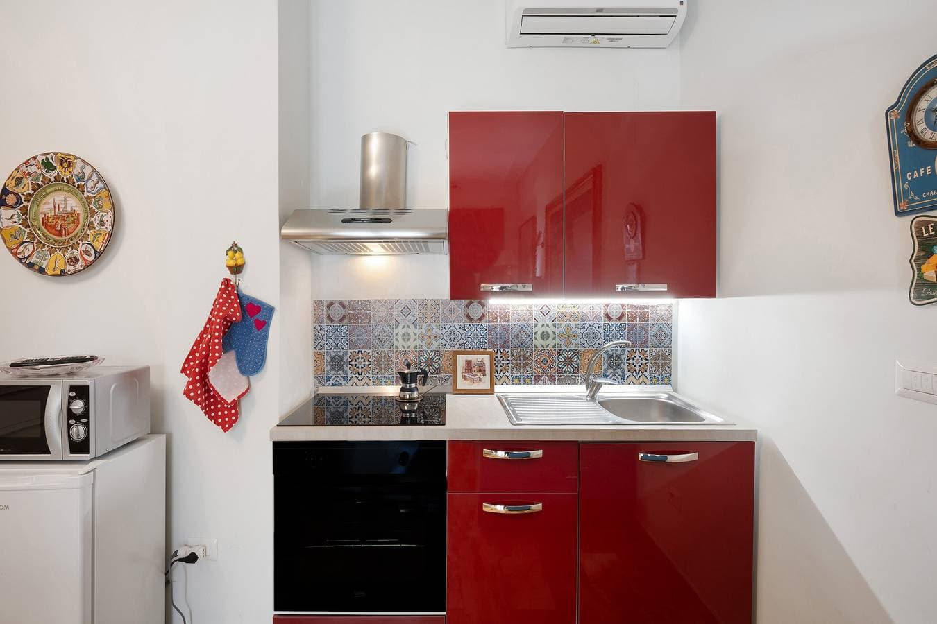 Foto 11 von 27: Ferienwohnung 'La Maison De Julie' mit Bergblick, Wi-Fi und Klimaanlage