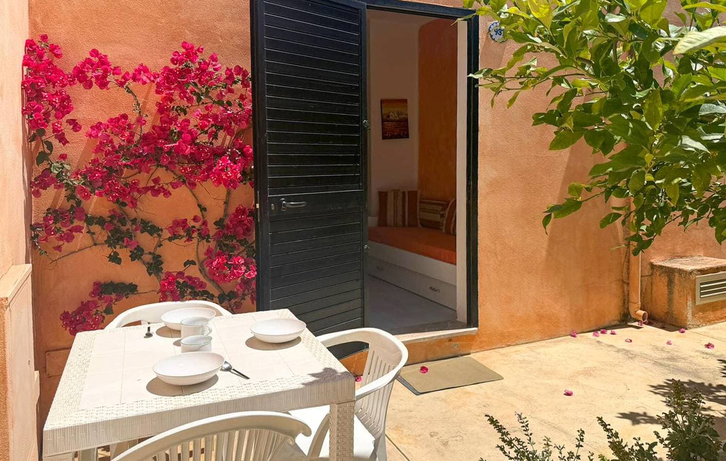 Gemütliche Wohnung am Meer mit Meerblick, Terrasse und Parkplatz in der Nähe von Costa Rei 1