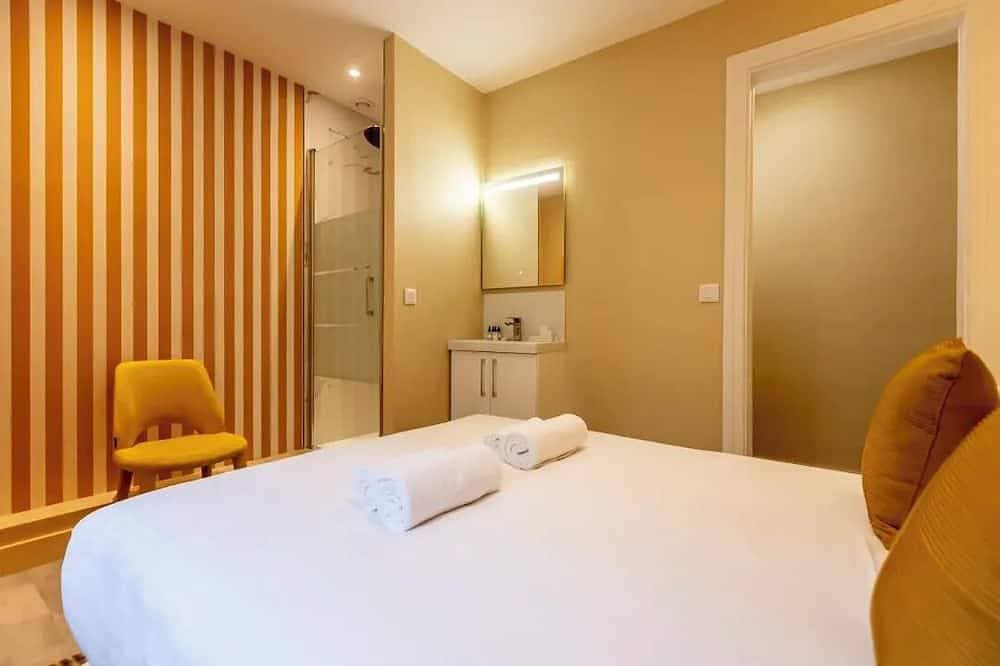 Foto 3 von 16: Stylish City Lights Escape – 2-Bedroom Gem In Central Paris