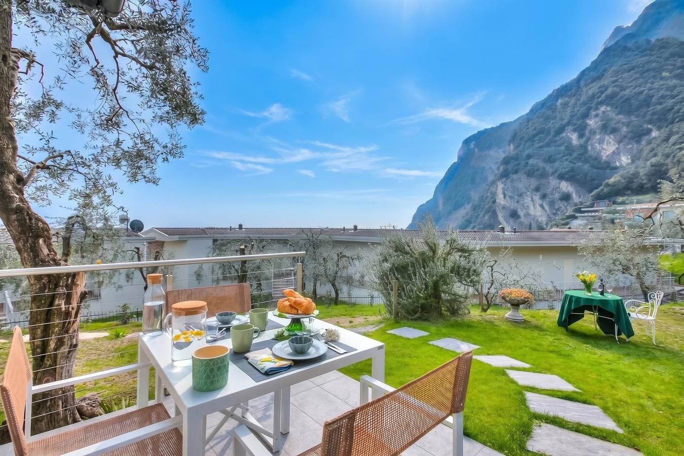 Foto 2 von 21: Relais Nanzello Garda Living 2 with Private Garden