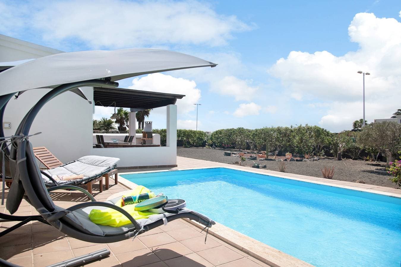 Foto 3 von 27: Villa „Montaña Roja“ mit privatem Pool, Terrassen und WLAN