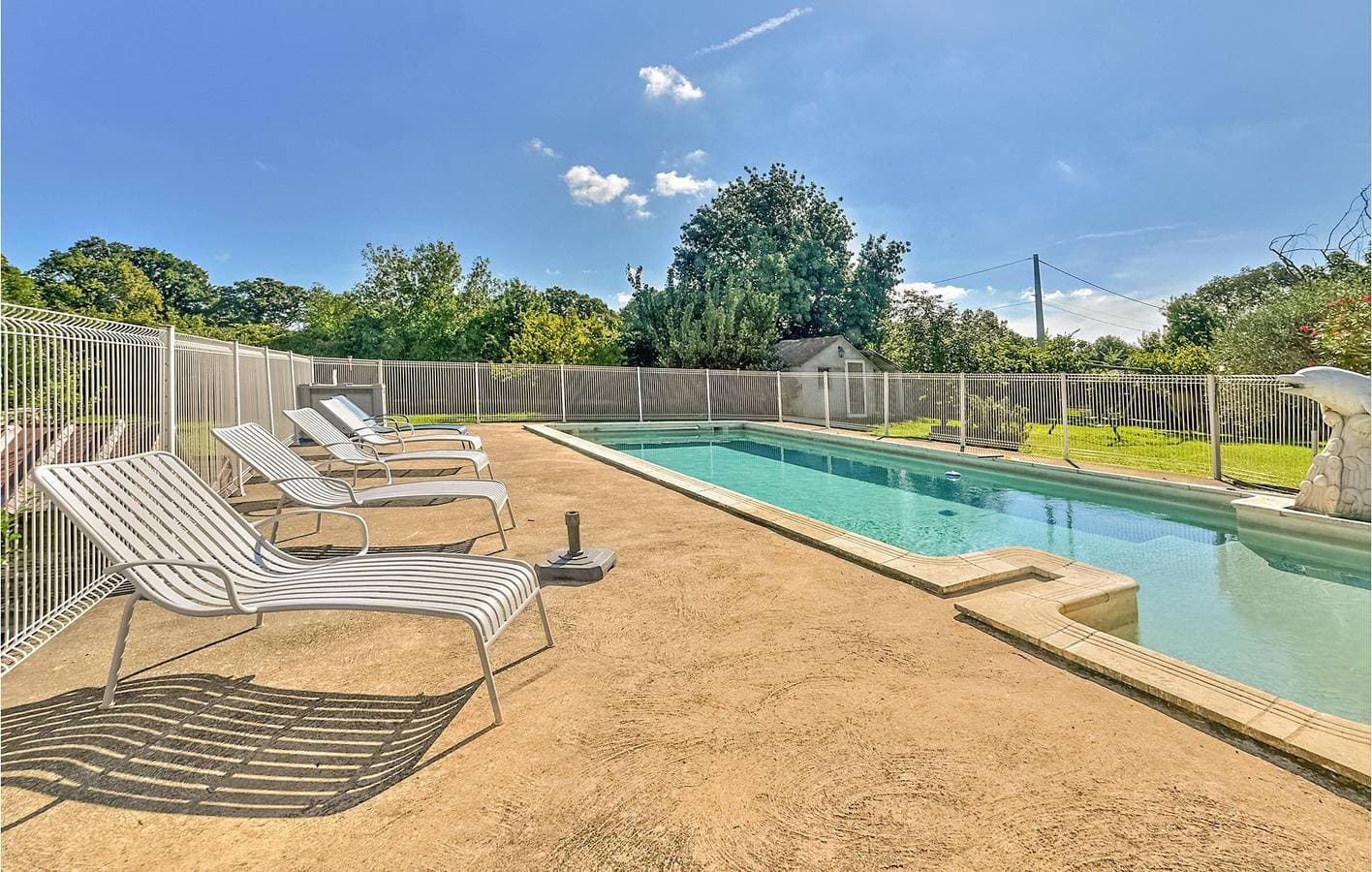 Foto 12 von 27: 240qm Wohnung mit AC, Pool, Parkplatz & Internet bei Saint-Martin-de-Crau