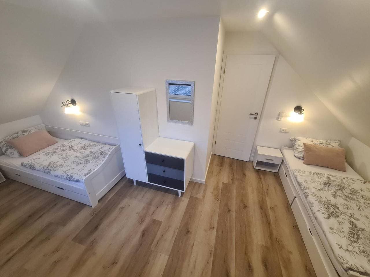 Foto 5 von 10: Ferienhaus 'Emily' mit Seeblick, privater Terrasse und Wi-Fi