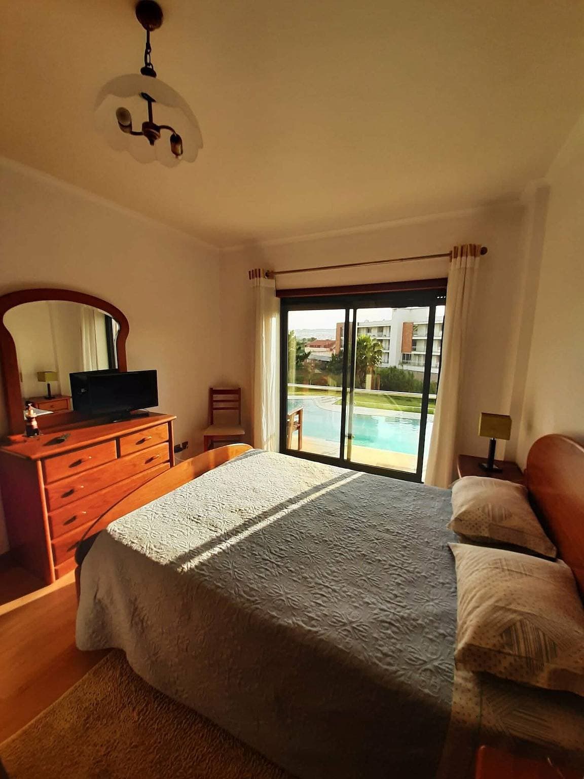 Foto 6 von 15: T2-Apartment mit Pool und Garten in São Martinho do Porto