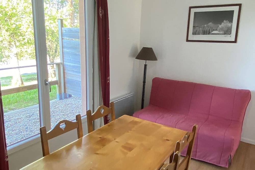 Zwei ruhige Zimmer mit Pool in Super-Besse 1