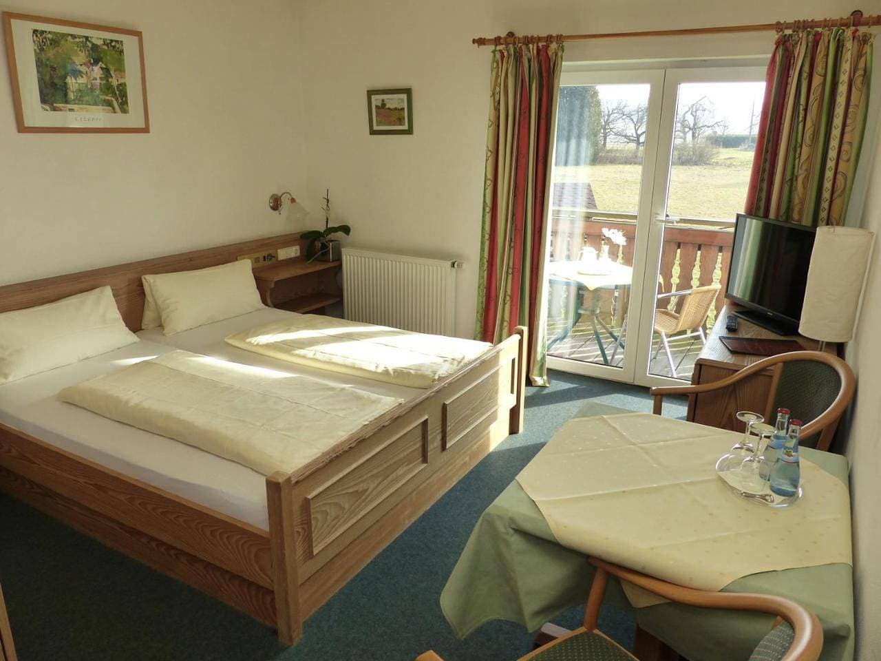 Foto 6 von 10: Double Room with Balcony
