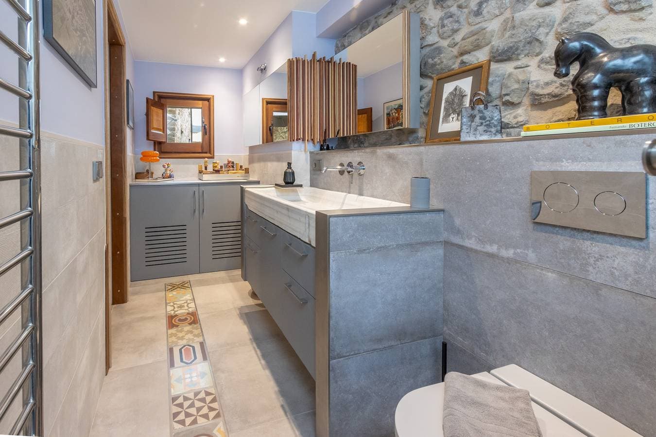 Foto 13 von 24: Kel Domènech – Luxusapartment für Kunstliebhaber im historischen Besalú