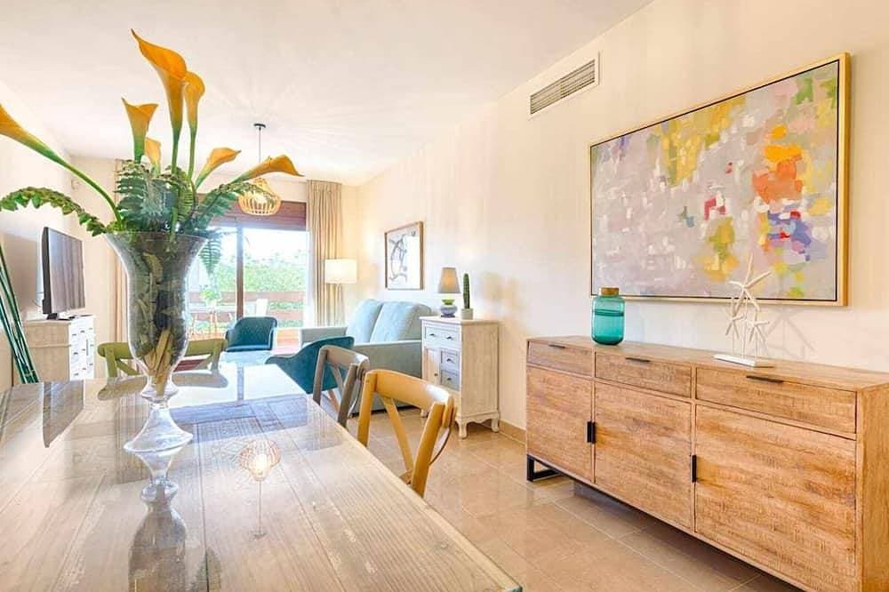 Foto 13 von 25: Fabelhafte 2-Zimmer-Wohnung in Estepona mit Pool und am Strand