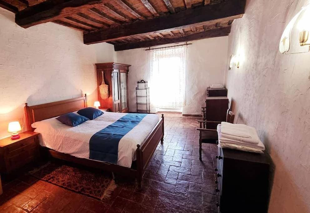 Foto 4 von 30: Two-Bedroom Apartment