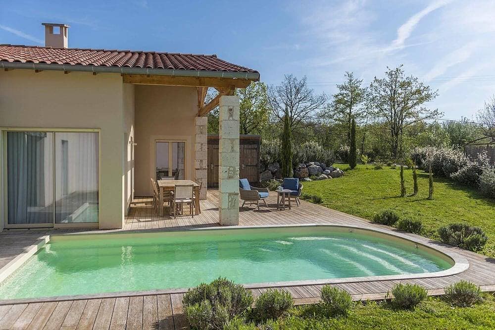 Luxus neue 3 Schlafzimmer, 3 Badezimmer Villa 17 mit beheiztem Pool auf Schloss Weingut 1