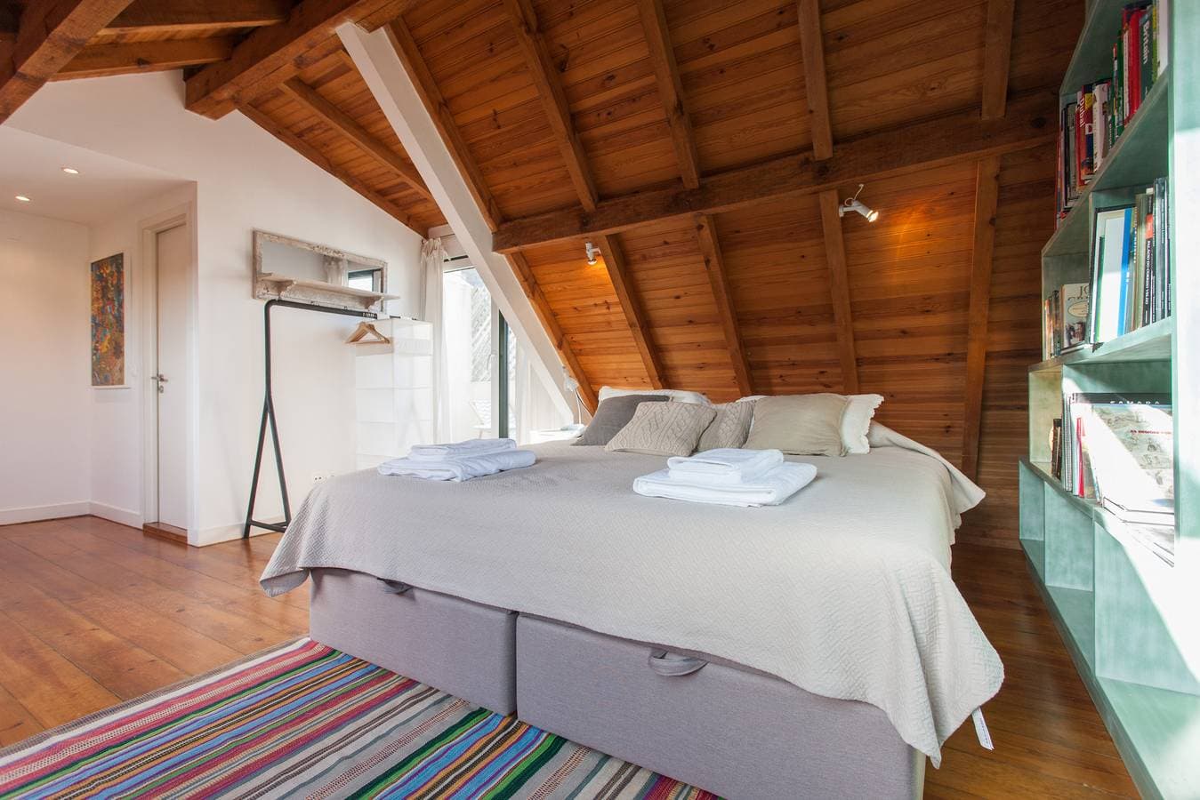 Foto 8 von 23: Flh Bairro Alto Loft with Sunny Terrace