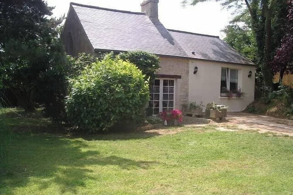 Tracy sur Mer. Charming little gîte, completely renovated. 1