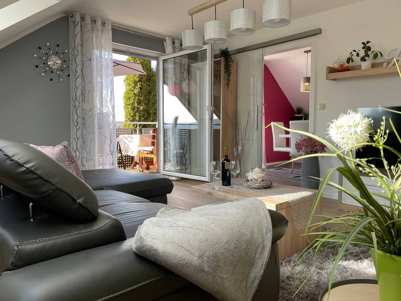 Foto 5 von 49: Schöne Ferienwohnung in Schauenstein-Hof im Frankenwald mit Loggia 100qm